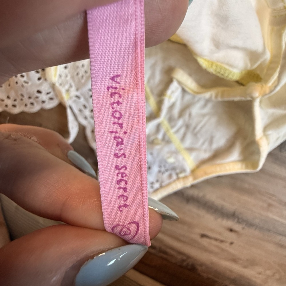 Victoria's Secret Y2K Babydoll Camisole Top Pastel Yellow Sz Small - Picture 8 of 8